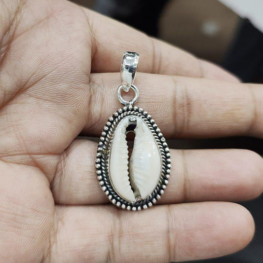 Cowrie Shell Pendant, 925 Silver Pendant, Cowrie Shell Jewelry, Women Pendant, Handmade Pendant, Dainty Pendant, Gemstone Pendant, Gift Her