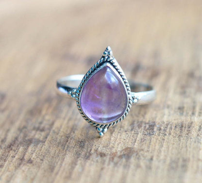 Whimsical Amethyst Gemstone Ring, Dainty Women Ring, 925 Silver Ring, Handmade Ring, Statement Ring, Natural Amethyst, Amethyst Jewelry