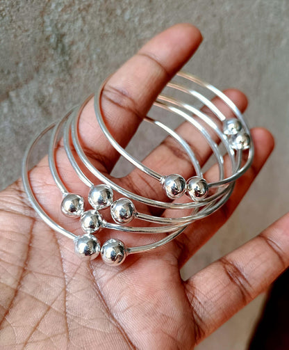 Beautiful Silver Bangle Set! Handmade 925 Sterling Silver Bangle set! 7 day Bangle! Simple Set Bangle! 7 Set Off Bangles! Stacking Bangles!