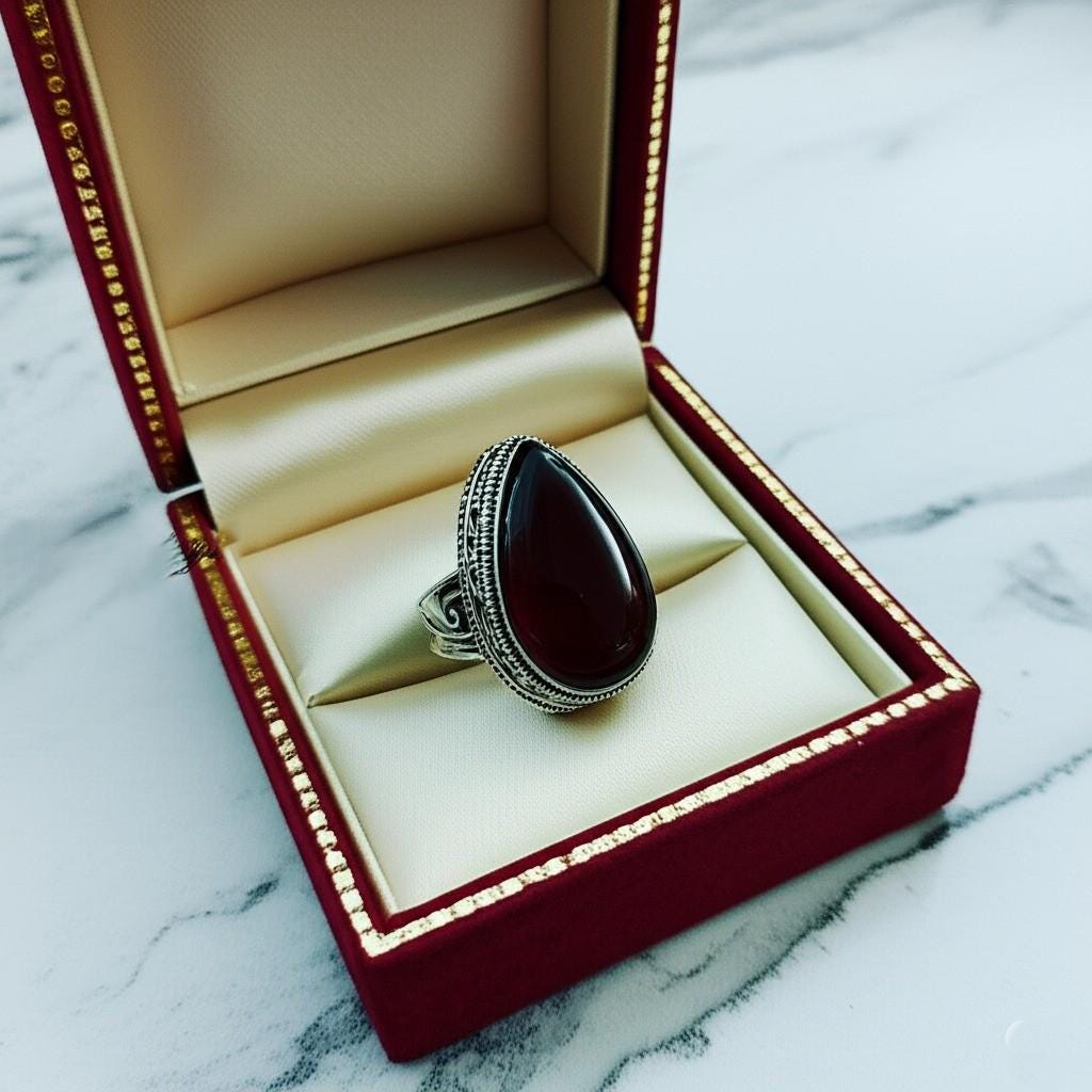 Handmade Garnet Ring - Sterling Silver - Unique Design, Natural Garnet Statement Ring - Artisan Crafted, Boho Garnet Ring - Gift for her