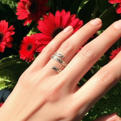 Adjustable Sterling Silver Wrap Ring, Hammered Thumb Ring, Handmade 925 Silver Ring Unique Gift for Her,  Open Band Ring, Spiral silver ring