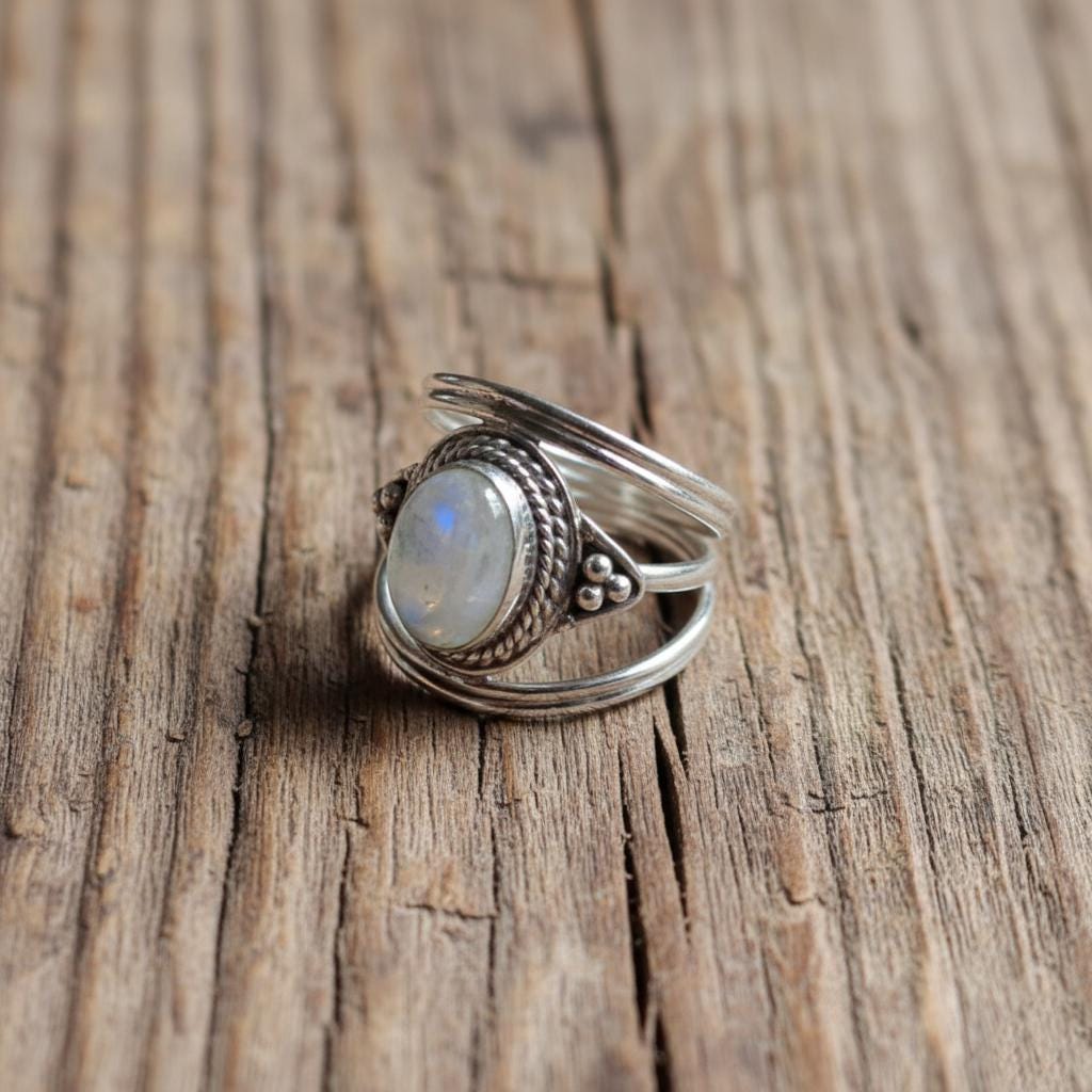 Moonstone Ring, Dainty Ring, 925 Silver Ring, Natural Moonstone, Statement Ring, Gemstone Ring, Moonstone Jewelry, Women Ring, Bohemian Ring