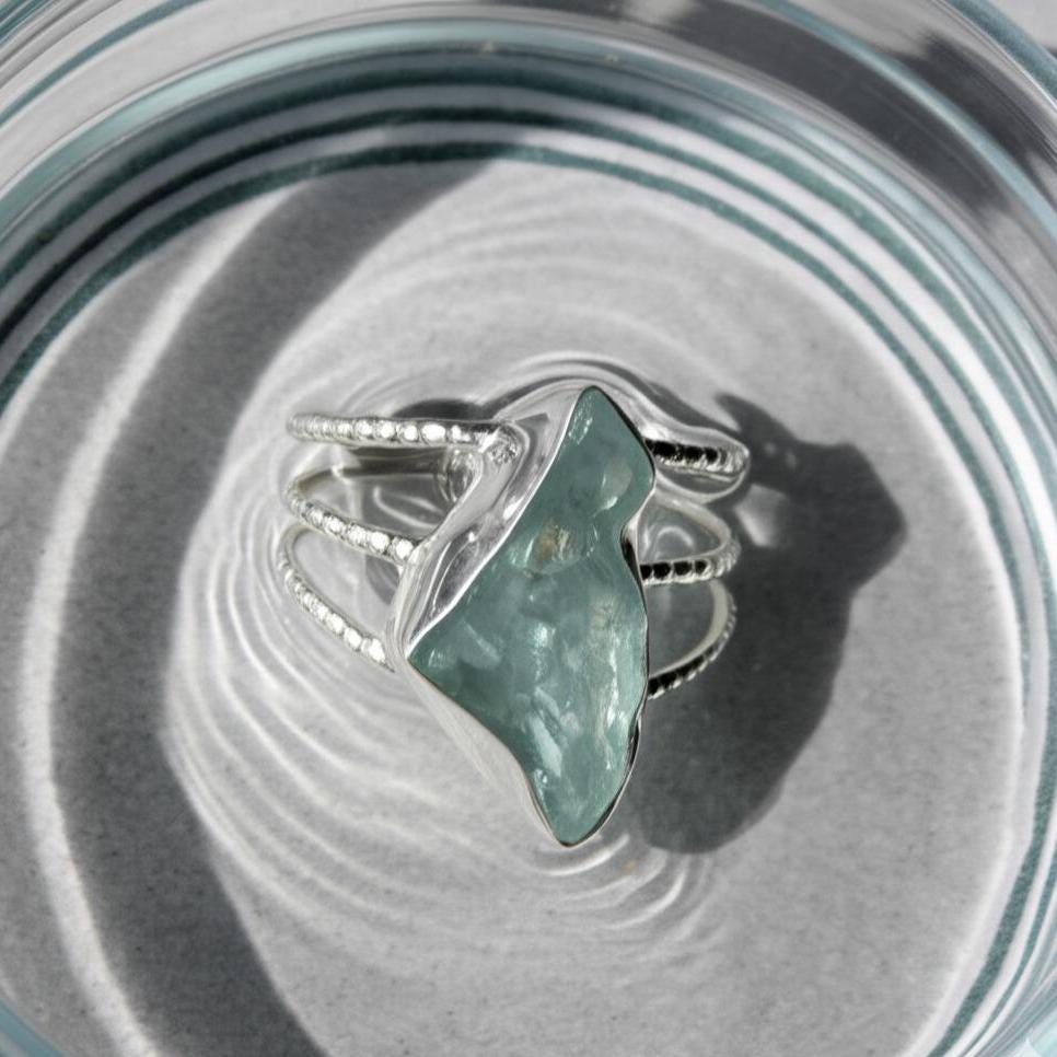 Raw Aquamarine Silver Ring, Uncut Ring, Boho Ring, Crystal Ring, Unique Ring, Rustic Ring, Raw Gemstone Silver Ring, Textured Ring, Gift her