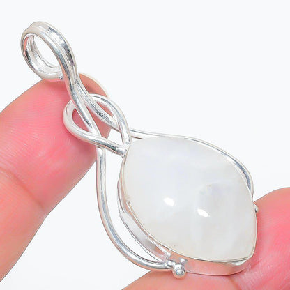 Labradorite Luster Pendant, Moonstone Pendant, Women Pendent, White Pendent, Birthday Gift, Gift for her, Anniversary gift, Handmade Pendent