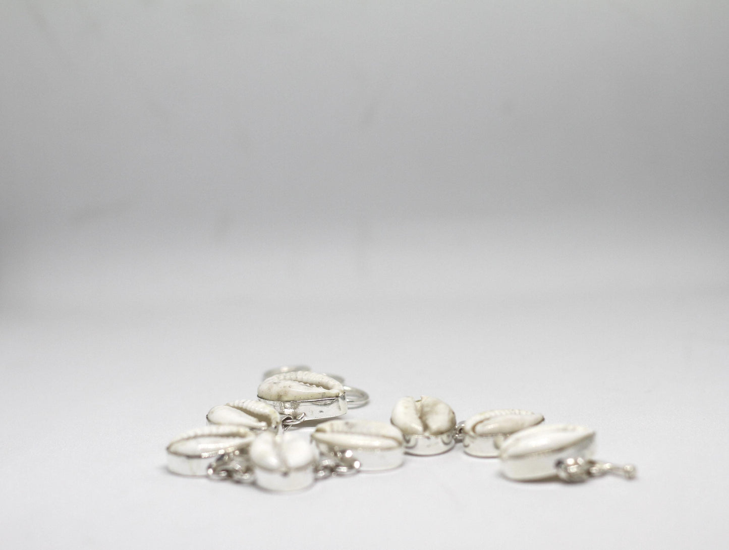 Cowry shell bracelet |Cowry shells |Shell bracelet | White shell bracelet | Handmade bracelet | Boho bracelet | Cowry shells |Women Bracelet