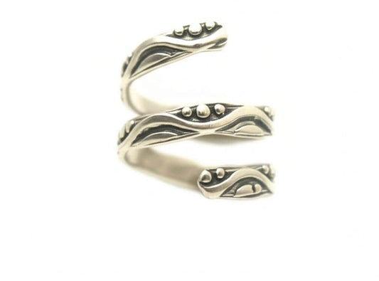 Adjustable Sterling Silver Wrap Ring, Hammered Thumb Ring, Handmade 925 Silver Ring Unique Gift for Her,  Open Band Ring, Spiral silver ring