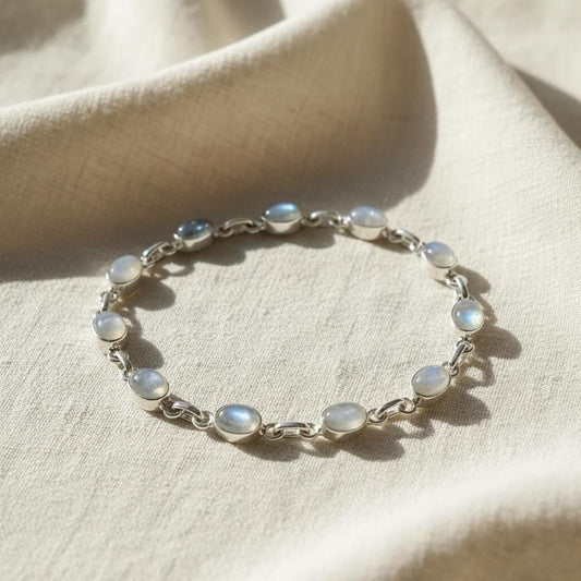 Moonstone Bracelet, White stone bracelets, Handmade Bracelet, white stone bracelet, Gift for her, Gemstone Bracelets, valentines day gift