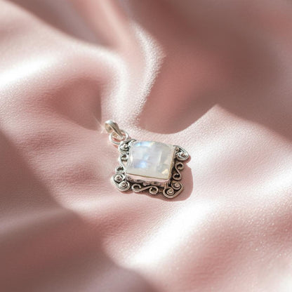 Lunar Glow Pendant, Moonstone Pendent, Handmade Pendent, Classic Pendent, Gift for mom, Gift for her, Gift her, White necklace