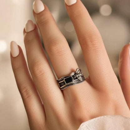 Sterling Silver Bee Ring with Black Onyx, Nature-Inspired Stone Ring, Artisan Crafted Silver Bee Ring, Handmade gemstone ring, Designer ring