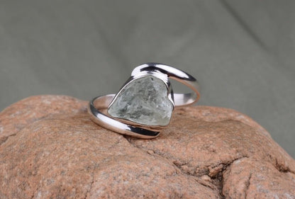 Raw Aquamarine Ring: Sterling Silver Rough Crystal Gemstone