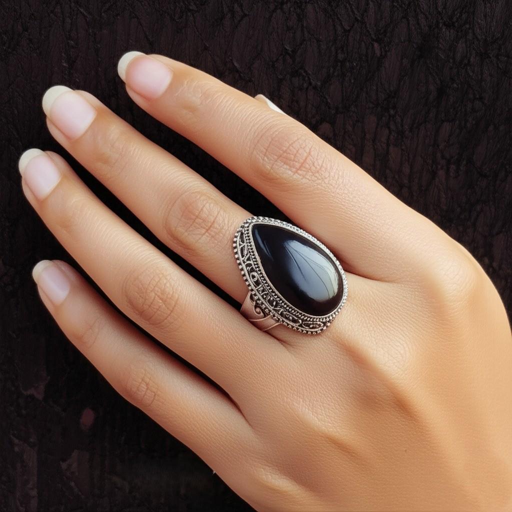 Handmade Garnet Ring - Sterling Silver - Unique Design, Natural Garnet Statement Ring - Artisan Crafted, Boho Garnet Ring - Gift for her