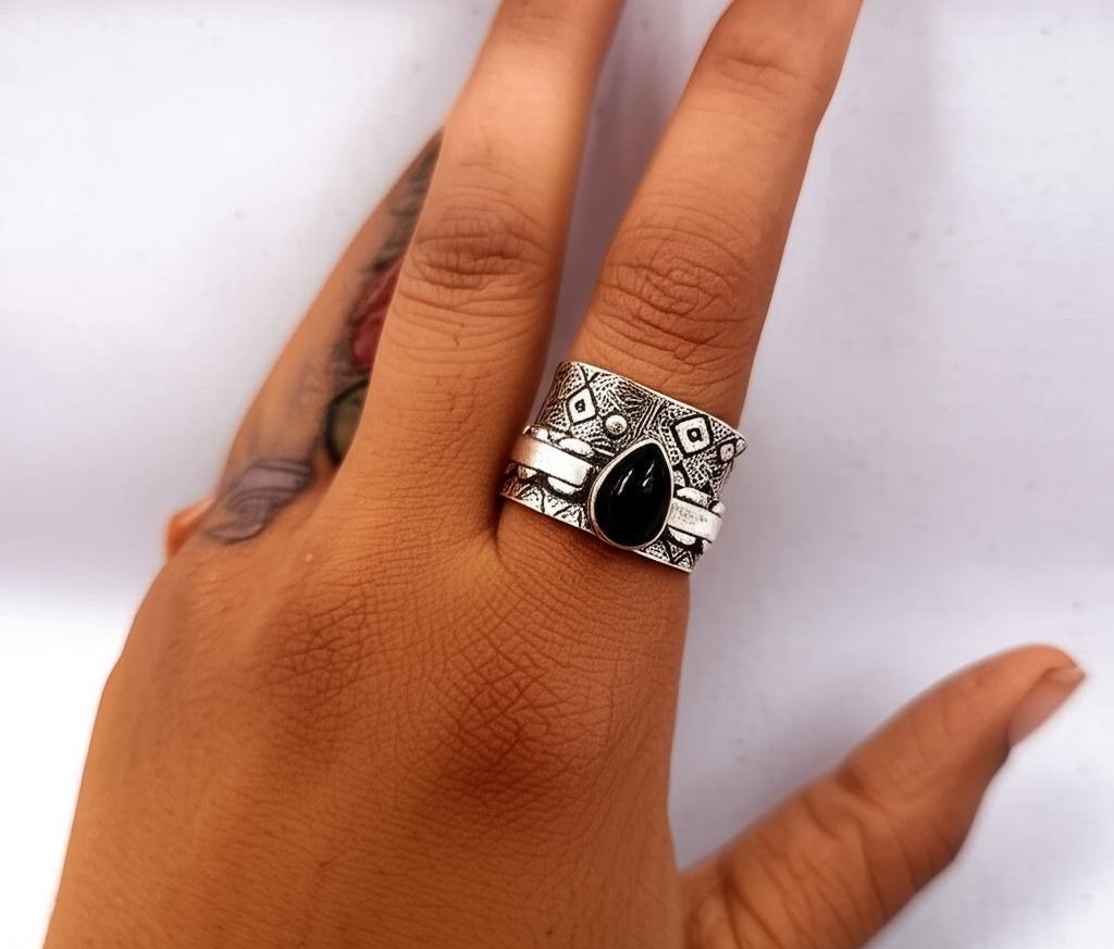 Stylish Stress Relief Black Onyx Thumb Ring, Silver Spinner Band, Gemstone Spinner Ring, Anxiety Reliever, Gemstone Ring, Handmade Onyx Ring