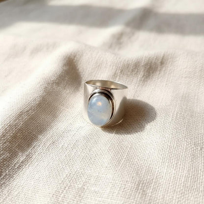 Dainty Moonstone Ring in 925 Silver - Handcrafted Elegance, Statement Jewelry for Her| Natural Moonstone - Christmas gift