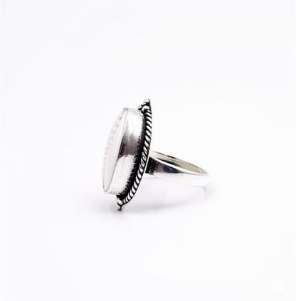 Cowrie Shell Ring, Genuine Cowrie Shell Silver Ring, Unique Shell Ring in Sterling Silver, Minimalist Cowrie Shell Ring, Handmade ring