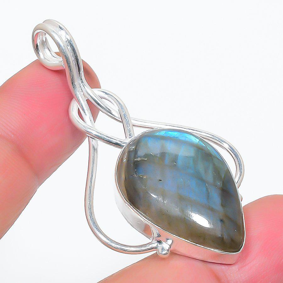 Labradorite Luster Pendant, Moonstone Pendant, Women Pendent, White Pendent, Birthday Gift, Gift for her, Anniversary gift, Handmade Pendent