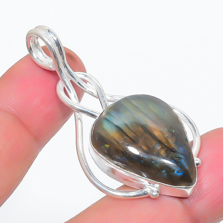 Labradorite Luster Pendant, Moonstone Pendant, Women Pendent, White Pendent, Birthday Gift, Gift for her, Anniversary gift, Handmade Pendent
