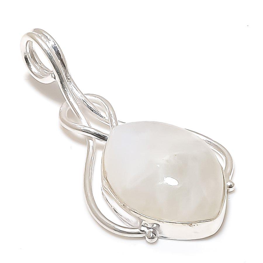 Labradorite Luster Pendant, Moonstone Pendant, Women Pendent, White Pendent, Birthday Gift, Gift for her, Anniversary gift, Handmade Pendent