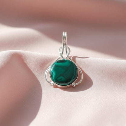 Natural Beauty Pendant, Malachite Pendent, Handmade Pendent, Gemstone pendent, round pendent, green pendent, gift for daughters, gift her
