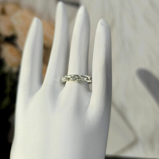 Minimalist silver ring | Minimalist | Minimalist jewelry | Dainty silver ring | Braided Silver Ring | Braided Design | Women Ring | Gift her