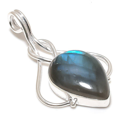 Labradorite Pendant, Gemstone Pendant, 925 Silver Pendant, Natural Labradorite, Women Pendant, Dainty Pendant, Statement Pendant