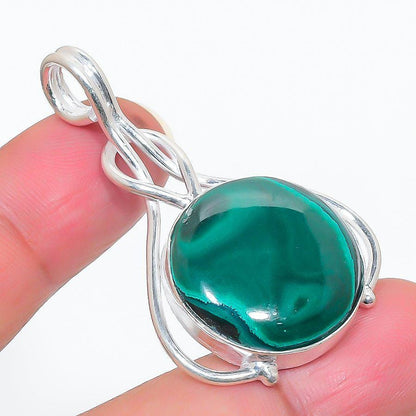 Natural Beauty Pendant, Malachite Pendent, Handmade Pendent, Gemstone pendent, round pendent, green pendent, gift for daughters, gift her