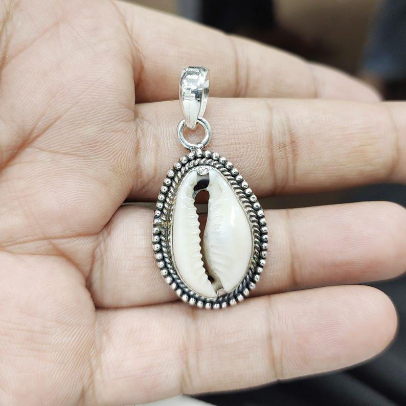 Cowrie Shell Pendant, 925 Silver Pendant, Cowrie Shell Jewelry, Women Pendant, Handmade Pendant, Dainty Pendant, Gemstone Pendant, Gift Her