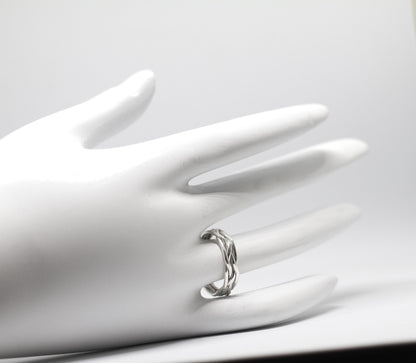 Minimalist silver ring | Minimalist | Minimalist jewelry | Dainty silver ring | Braided Silver Ring | Braided Design | Women Ring | Gift her