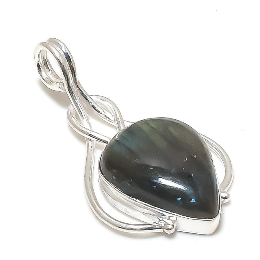 Labradorite Pendant, Gemstone Pendant, 925 Silver Pendant, Natural Labradorite, Women Pendant, Dainty Pendant, Statement Pendant