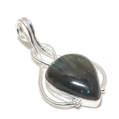 Labradorite Pendant, Gemstone Pendant, 925 Silver Pendant, Natural Labradorite, Women Pendant, Dainty Pendant, Statement Pendant