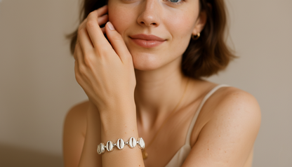 Cowry shell bracelet |Cowry shells |Shell bracelet | White shell bracelet | Handmade bracelet | Boho bracelet | Cowry shells |Women Bracelet