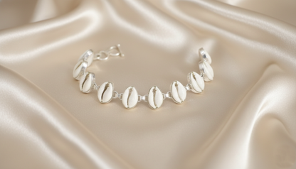 Cowry shell bracelet |Cowry shells |Shell bracelet | White shell bracelet | Handmade bracelet | Boho bracelet | Cowry shells |Women Bracelet