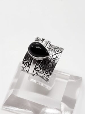 Stylish Stress Relief Black Onyx Thumb Ring, Silver Spinner Band, Gemstone Spinner Ring, Anxiety Reliever, Gemstone Ring, Handmade Onyx Ring