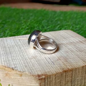 Labradorite Ring. Designer Ring. Vintage Ring. Statement Ring. Natural Labradorite. 925 Sterling Silver Ring. Gemstone Ring. Handmade Ring