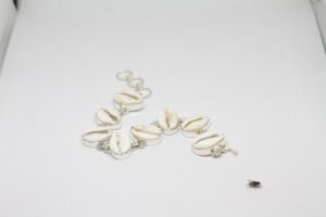 Cowry shell bracelet |Cowry shells |Shell bracelet | White shell bracelet | Handmade bracelet | Boho bracelet | Cowry shells |Women Bracelet